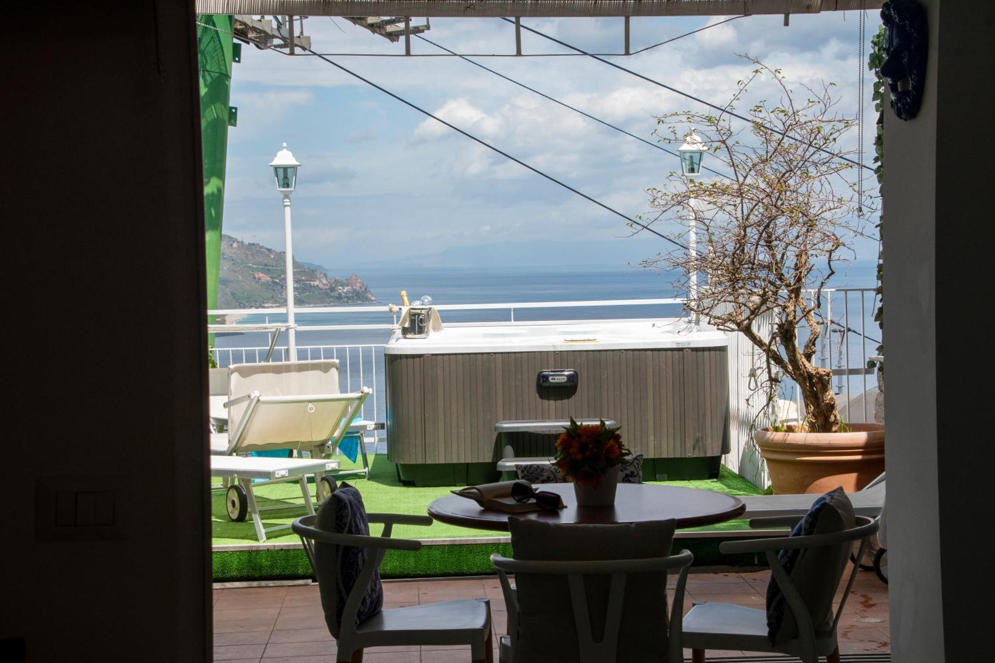 Dream View Suites Taormina Exterior photo